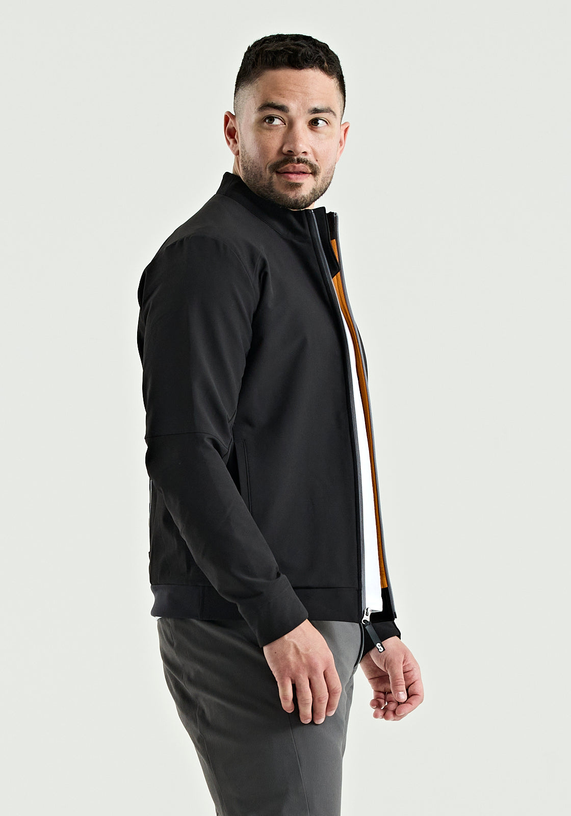 Color:Black
